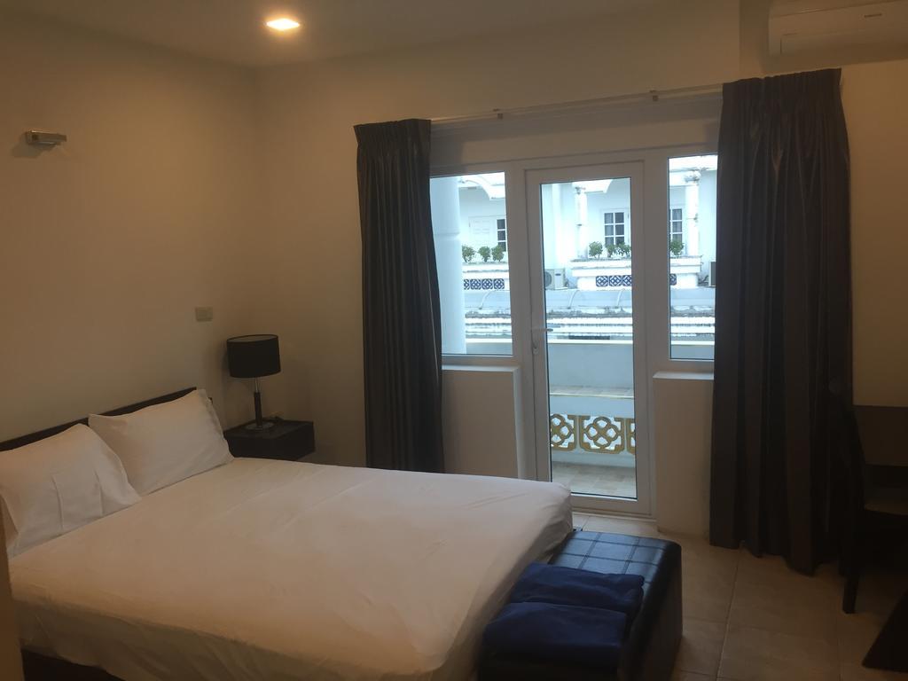 Cafe De Paris בית הארחה Patong